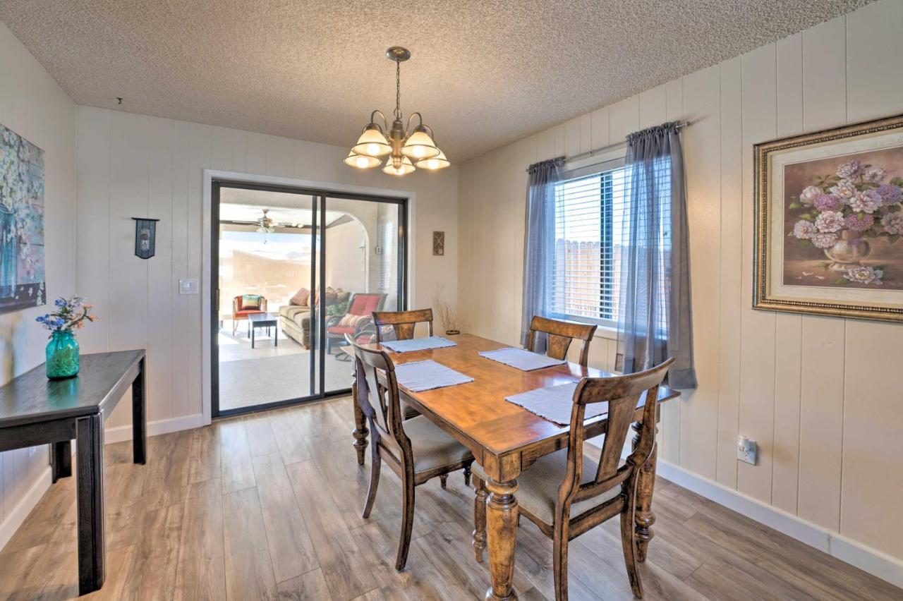 Lake Havasu Home With Pool - 2 Miles To Waterfront! Lake Havasu City Bagian luar foto