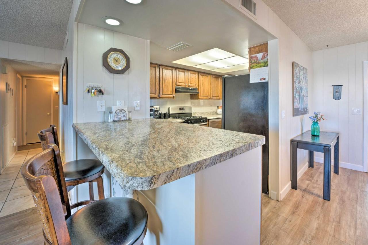 Lake Havasu Home With Pool - 2 Miles To Waterfront! Lake Havasu City Bagian luar foto