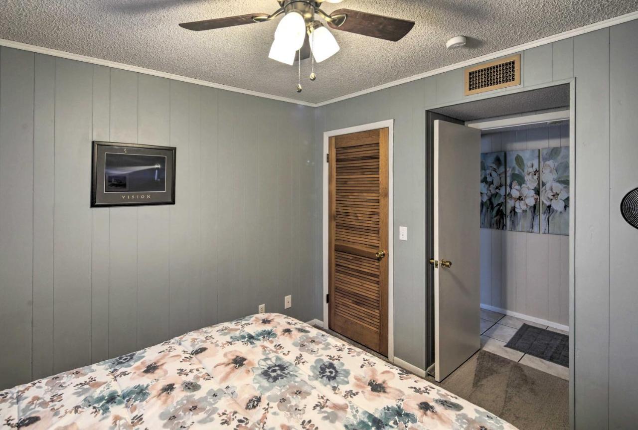 Lake Havasu Home With Pool - 2 Miles To Waterfront! Lake Havasu City Bagian luar foto