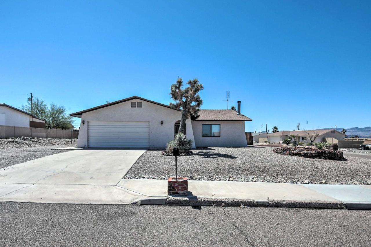 Lake Havasu Home With Pool - 2 Miles To Waterfront! Lake Havasu City Bagian luar foto
